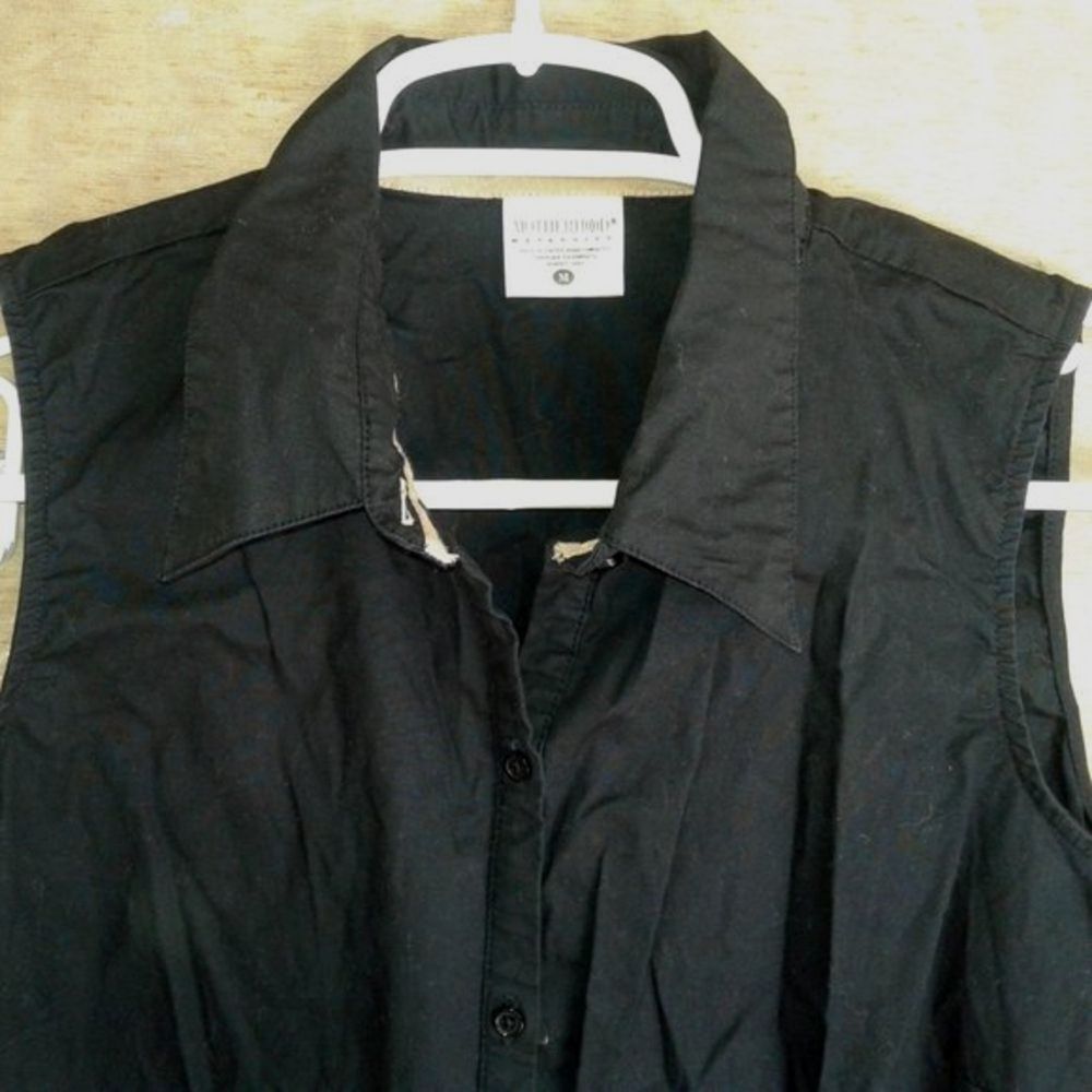 Motherhood Maternity Sleeveless Collared Button Down Black Top Soft Size M EUC